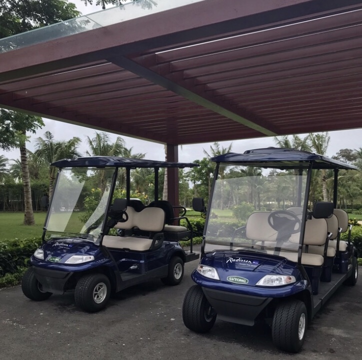 Xe điện buggy – phương tiện đưa đón khách tại Radisson Blu Resort Phú Quốc