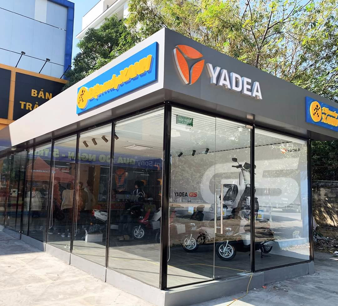 Khu trưng bày xe máy điện Yadea tại Điện máy Xanh