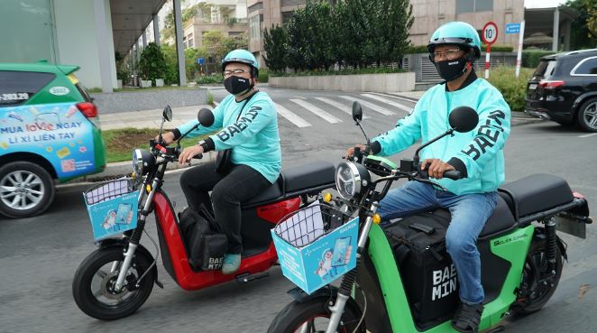 Xe máy điện made in Việt Nam chính thức trở thành phương tiện của nhiều tài xế giao hàng trên ứng dụng Baemin