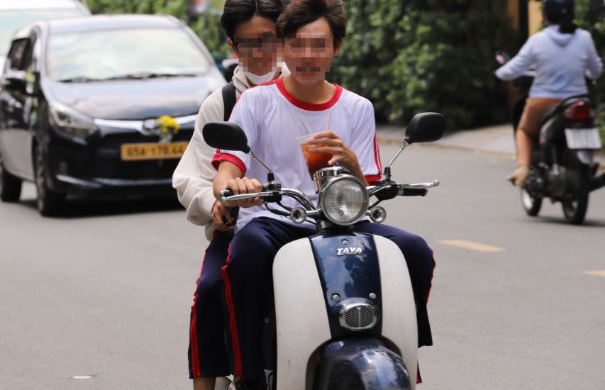 TP.Nam Định nghiêm cấm học sinh dùng xe máy điện tới trường
