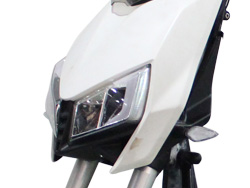 Đèn pha Xe máy điện Detech Espero Z3 với độ sáng cao có thể hoạt động ở hai chế độ