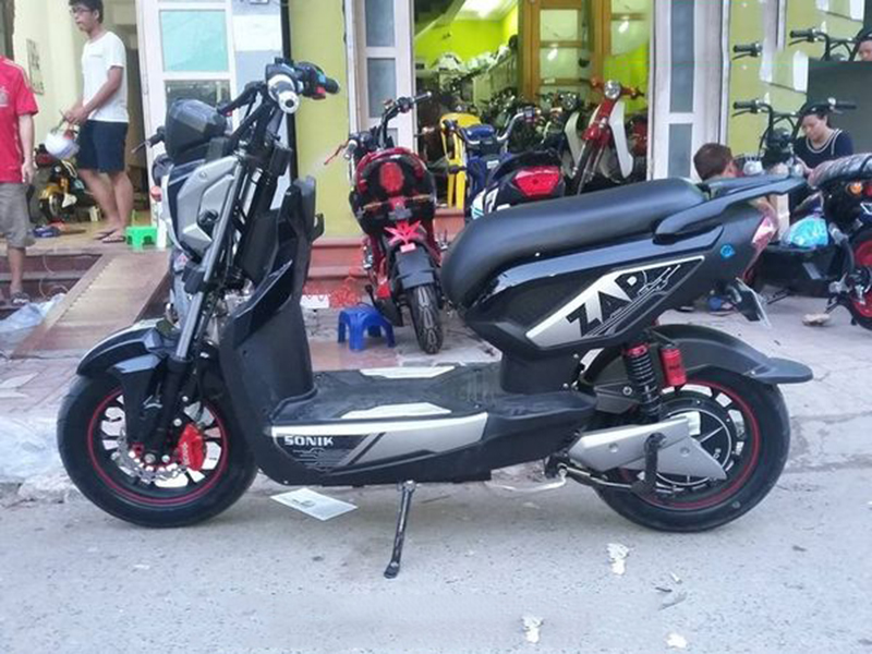 Ắc quy xe máy điện Zoomer Sonik