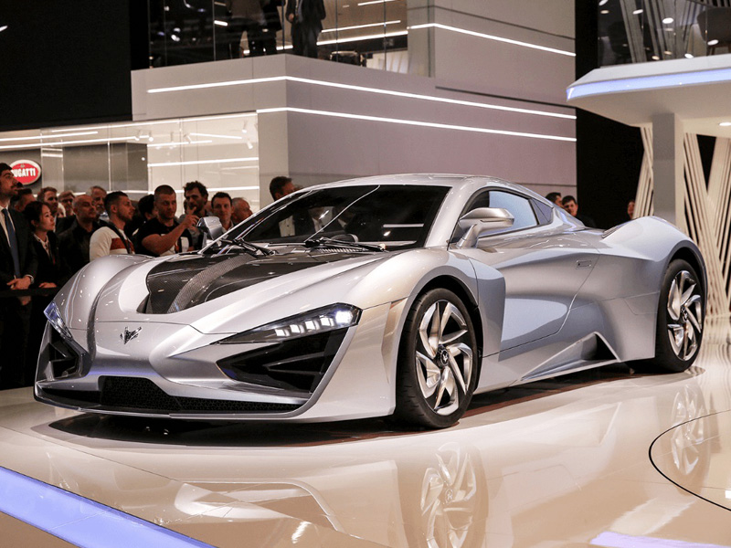 BAIC Arcfox GT thách thức Bugatti Chiron