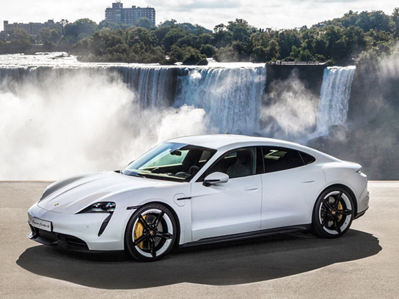 Bỏ qua nhiều siêu xe điện khác, Bill Gates chọn Porsche vì sao?