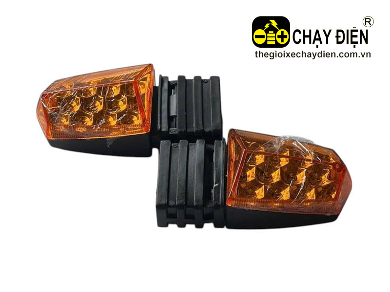 Đèn xi nhan trước vuông xe ba gác