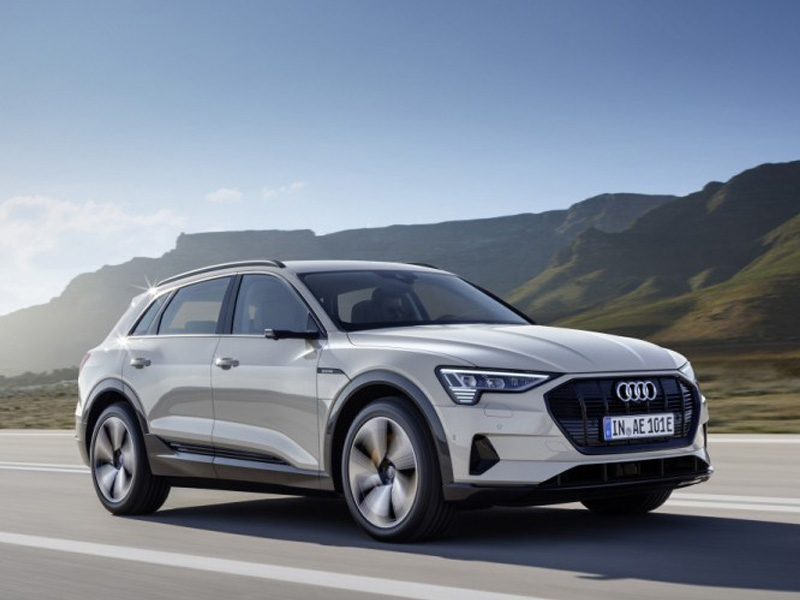 E-tron Launch Edition của Audi có giá bán 100.000 USD