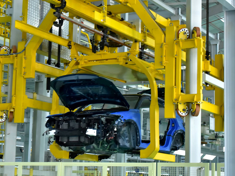 Suy thoái kinh tế khiến nhiều công ty sản xuất ô tô phá sản