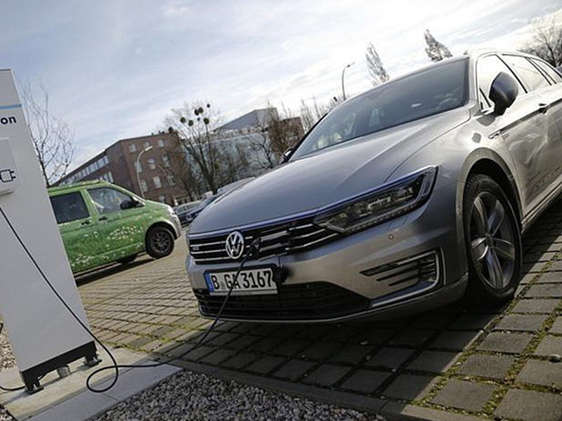 General Motors “rót” 300 triệu USD để sản xuất xe điện