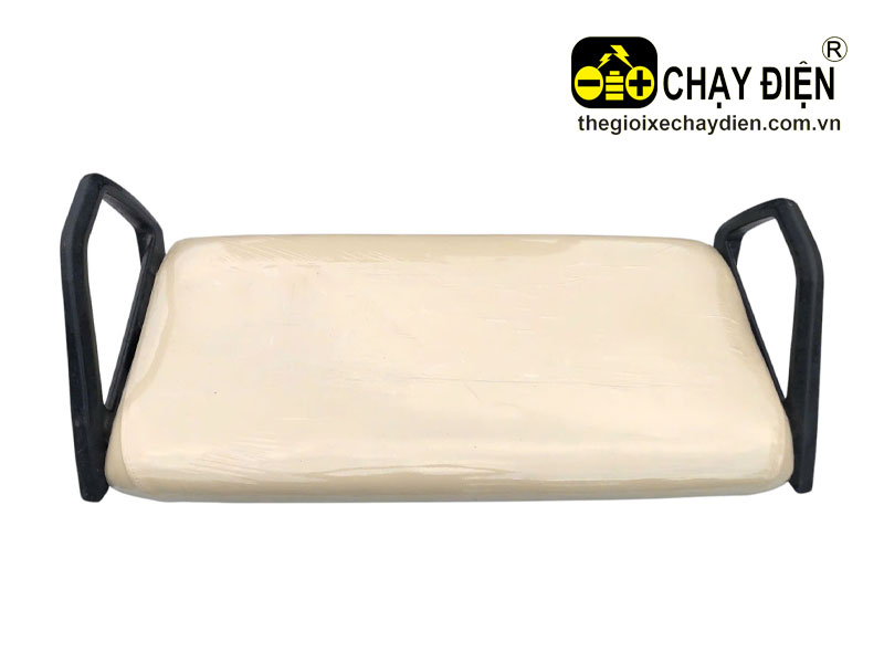 Ghế ngồi, tay vịn xe điện Tùng Lâm