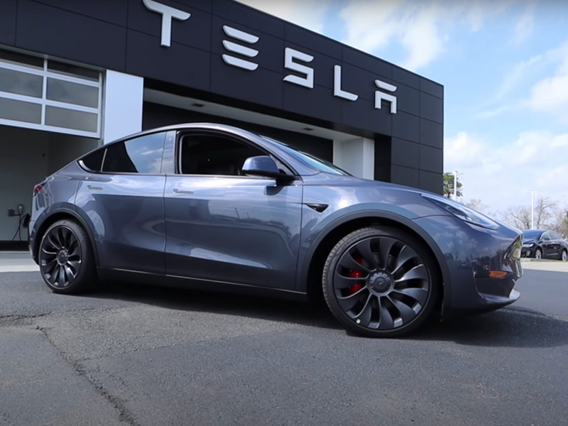 Hãng xe điện Tesla Mỹ lãi 16 triệu USD trong đầu năm 2020 dù phải đóng cửa vì Covid-19