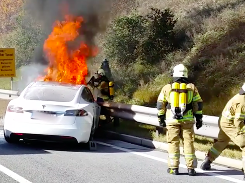 Những vụ cháy xe điện ảnh hưởng không nhỏ đến danh tiếng Tesla