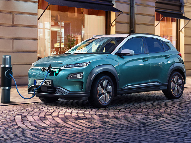 Kona Electric – xe điện của Hyundai leo lên đỉnh núi cao hơn 5.700m