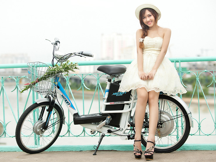 Người mẫu xe đạp điện Người Mẫu Xe Đạp Điện
