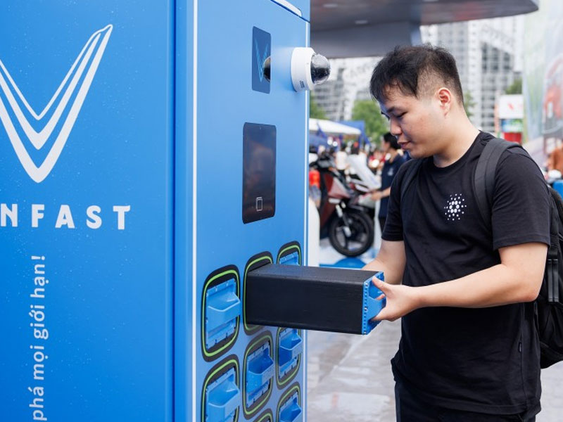 Những thủ tục pháp lý cần có để kinh doanh tủ đổi pin xe máy điện