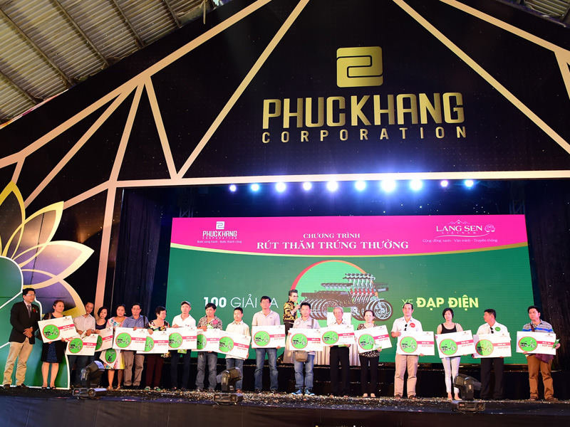 Phúc Khang Coporation đã chọn xe đạp điện của Thế Giới Xe chạy Điện để tri ân khách hàng