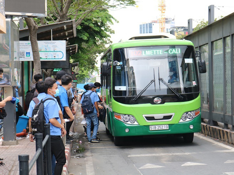 Thí điểm 5 tuyến xe buýt điện ở thành phố Hồ Chí Minh