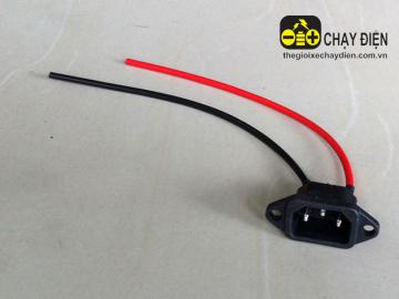 Cọc vuông có dây xe đạp điện