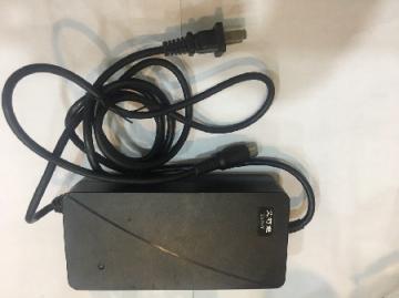 Sạc pin xe đạp điện 48V-2A đầu tròn