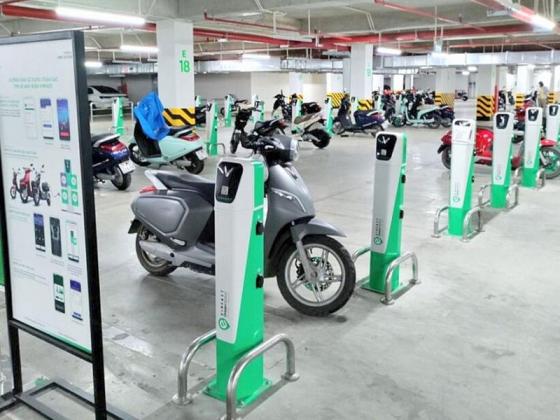 Đầu tư kinh doanh trạm sạc xe máy điện hết bao nhiêu tiền?