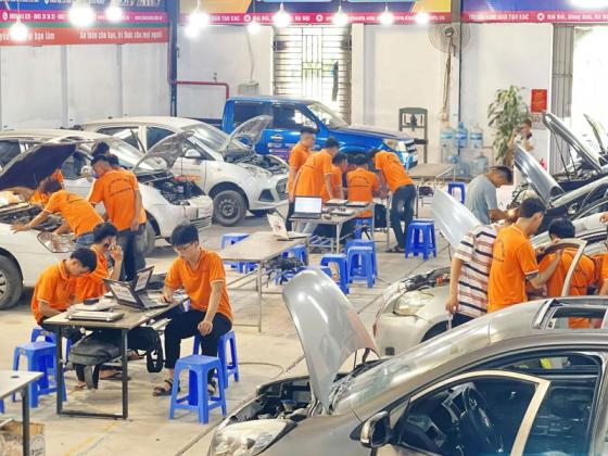 Học nghề sửa ô tô điện hết bao nhiêu tiền, mất bao lâu?
