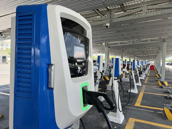 Kinh doanh trạm sạc xe điện cần bao nhiêu tiền? Bao lâu thu hồi vốn?