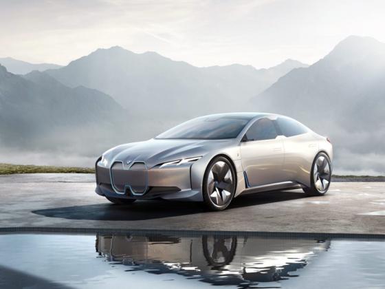 Lần đầu tiên lộ diện xe điện BMW i4 2021