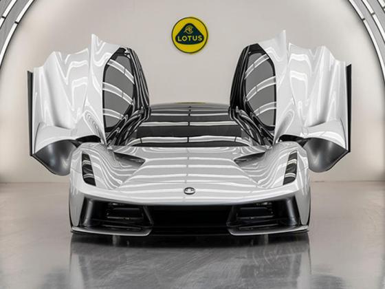 Lotus Evija – công suất 1.972 mã lực được bán với giá 2,2 triệu USD