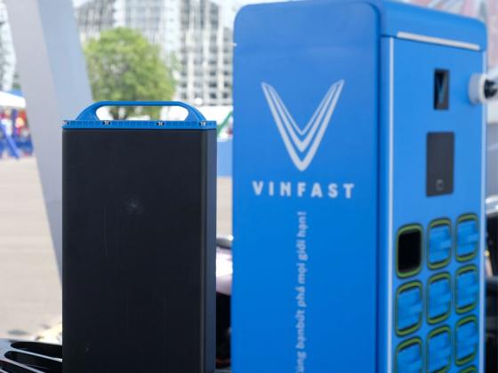 Những cách tăng doanh thu hiệu quả khi kinh doanh tủ đổi pin xe máy điện