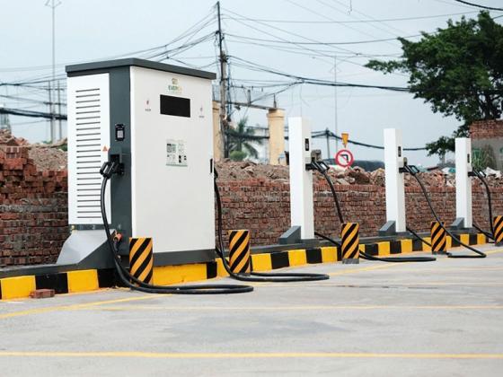 Nhượng quyền trạm sạc xe điện là gì? Có nên lựa chọn mô hình kinh doanh nhượng quyền trạm sạc hay không?