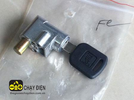 Ổ khóa bình xe đạp điện