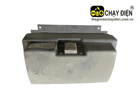 Ốp nhựa hốc động ô tô điện Yamaha