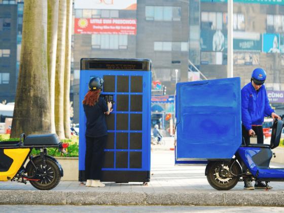 Nên lựa chọn mô hình kinh doanh tủ đồi pin hay trạm sạc cho xe máy điện