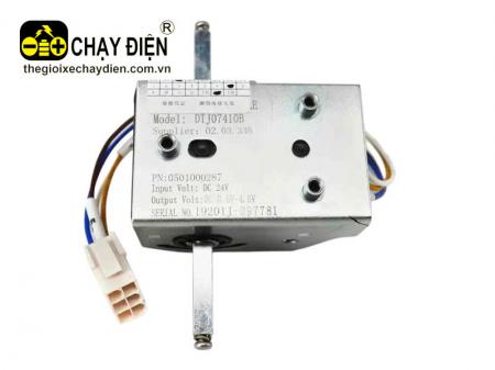 Tay ga xe nâng DTJ07428