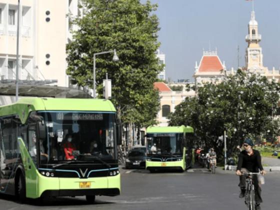 Thành phố Hồ Chí Minh đề xuất kế hoạch phủ sóng xe điện, loại bỏ xe xăng