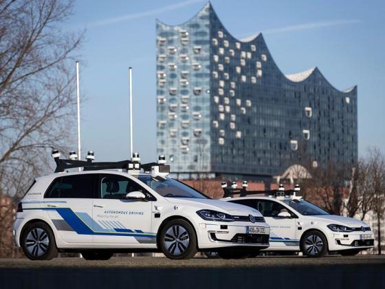Xe điện Volkswagen e-Golf thử nghiệm công nghệ tự lái tại Đức