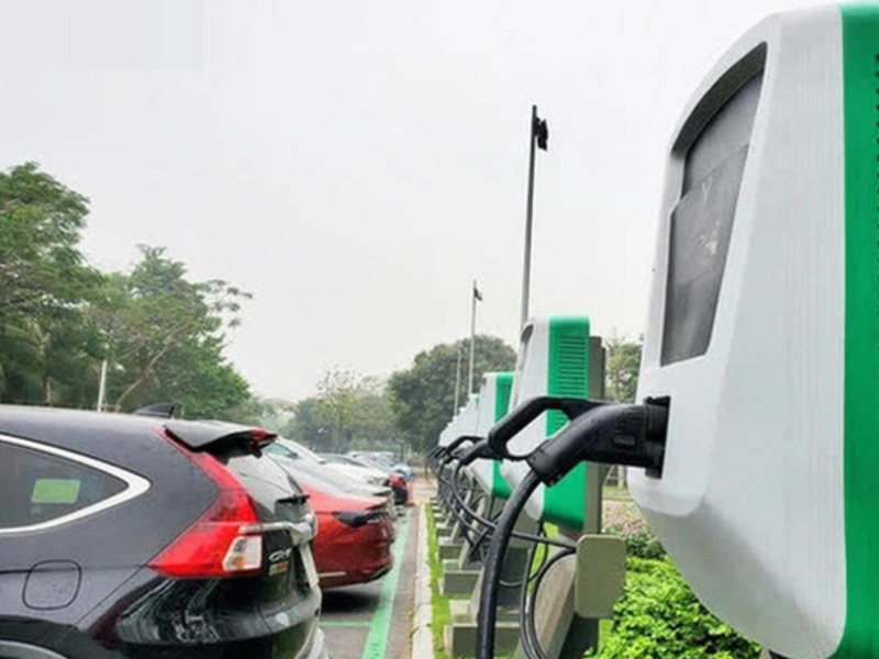 Ủng hộ ưu đãi thuế, phí cho ô tô điện gồm có những bộ, ngành nào?