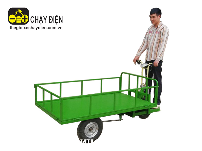 Xe đẩy điện 3 bánh chở hàng sử dụng trong nhà xưởng