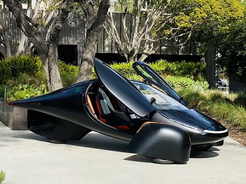 Xe điện của Aptera EV có thiết kế lạ mắt, sạc điện 3 lần mỗi năm