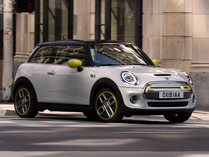 Xe điện Mini Cooper SE có giá khởi điểm thấp nhất là 17.900 USD tại Mỹ