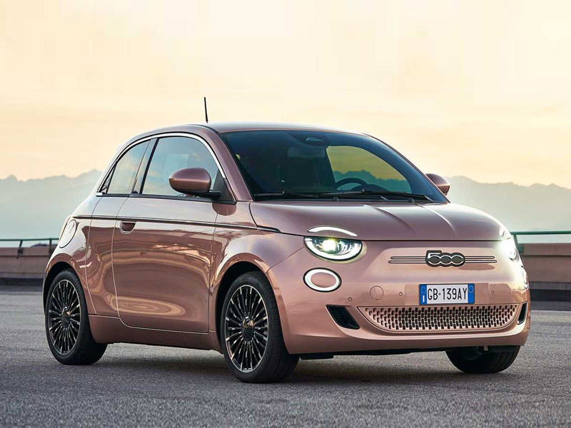 Xe điện nhỏ xinh Fiat 500 3+1 có giá chỉ từ 394 triệu đồng