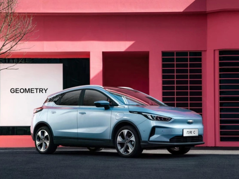 Xe điện Trung Quốc chính thức đổ bộ vào thị trường và cạnh tranh với Tesla, Mercedes