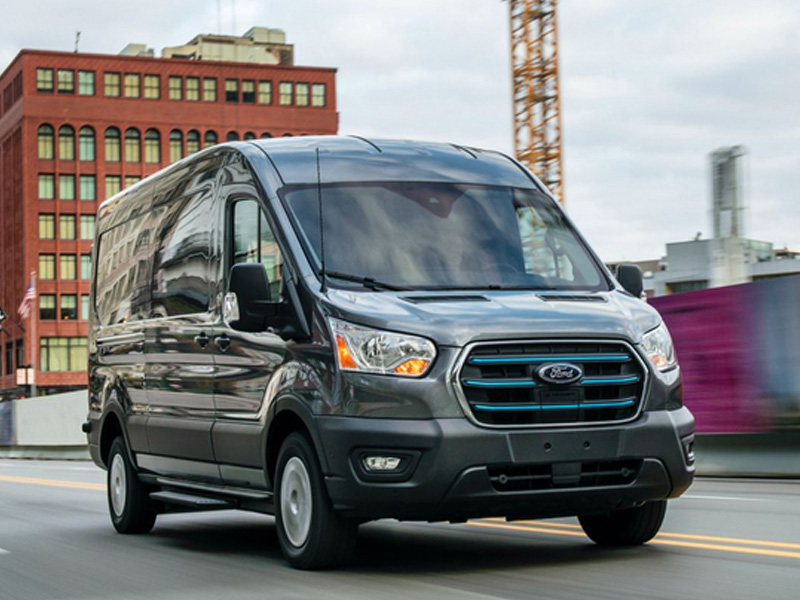 Xe van điện Ford E-Transit có giá bán khởi điểm là 45.000 USD
