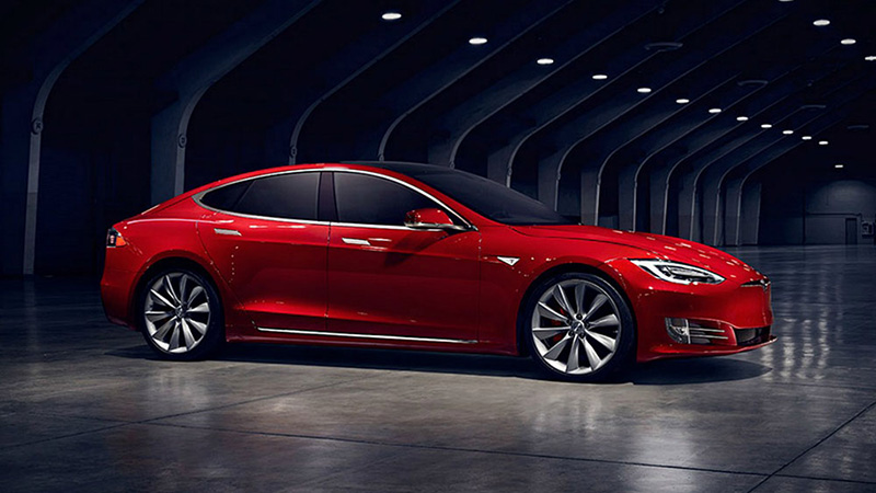 Tesla Model S được đánh giá khá nổi bật trong phân khúc xe chạy điện