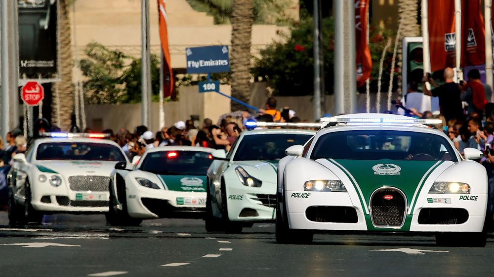 Hầu hết xe của cảnh sát tại Dubai đều sử dụng điện