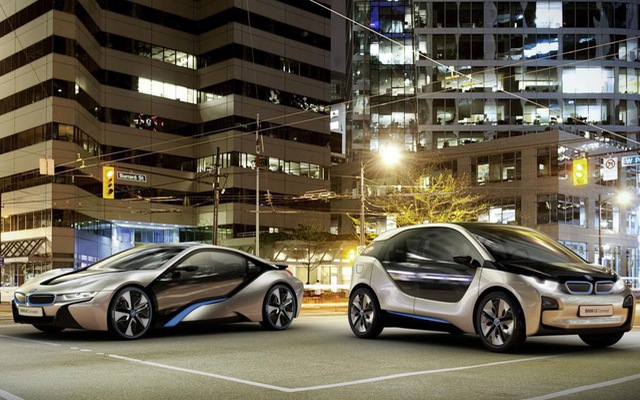 Trước đó, BMW đã cho ra mắt mẫu xe điện i3 và i8