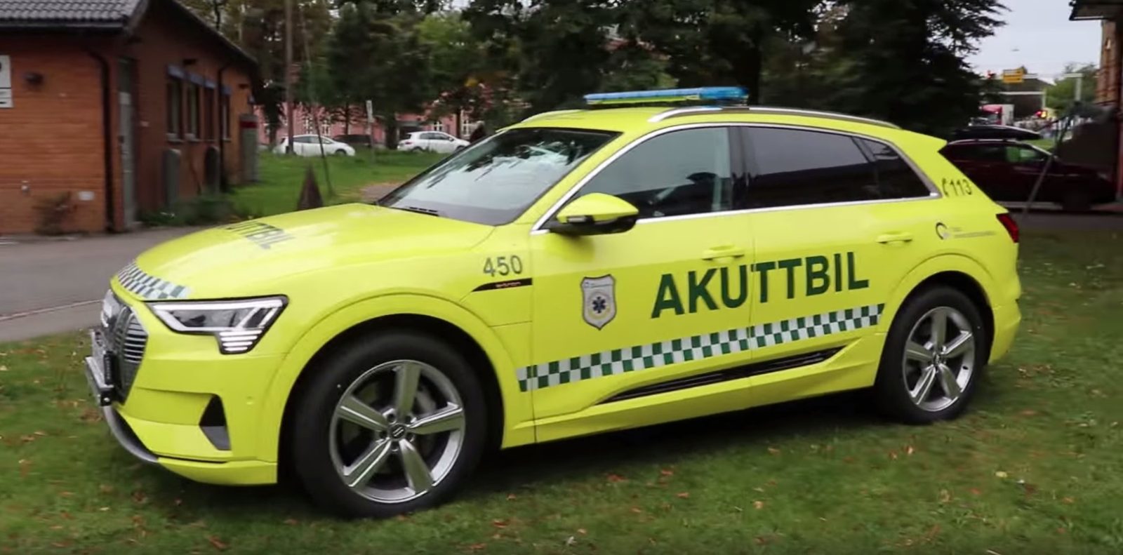 Chiếc xe cứu thương làm từ xe điện Audi e-tron
