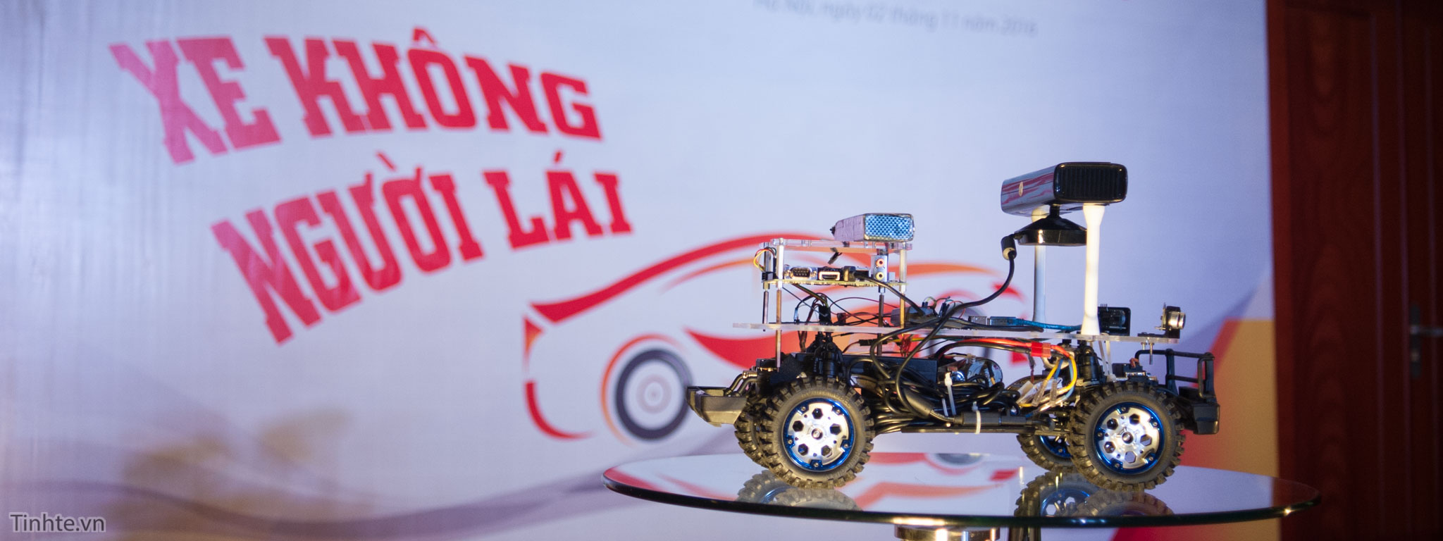 FPT là công ty đầu tiên ra mắt công nghệ xe điện tự lái tại Việt Nam