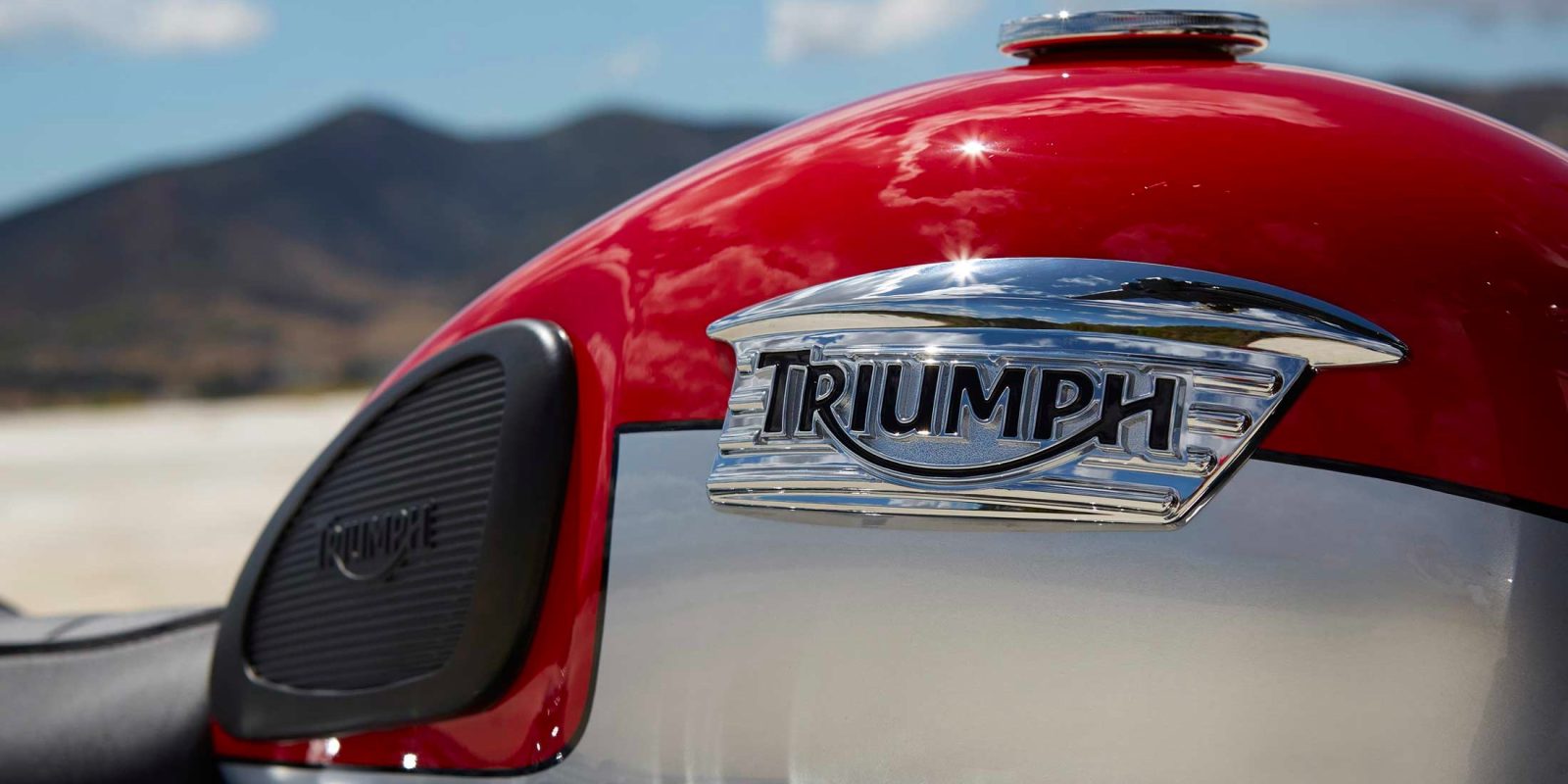 Logo của Triumph
