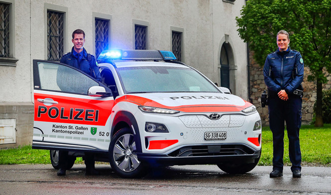 Một trong những chiếc Hyundai Kona Electric vừa gia nhập đội xe tuần tra cảnh sát bang St.Gallen