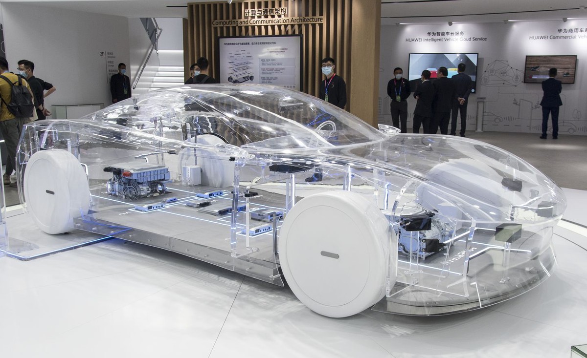 Concept ô tô trong suốt của Huawei